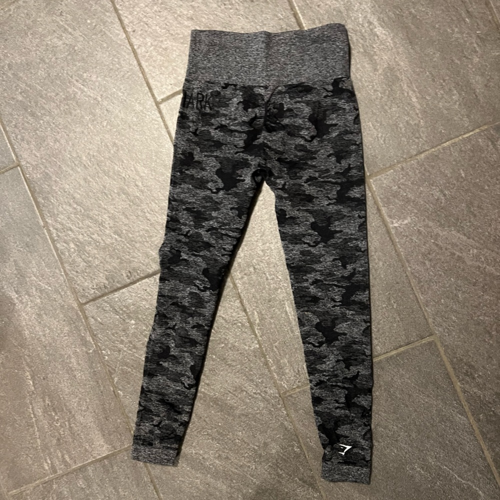 gymshark black camo leggings